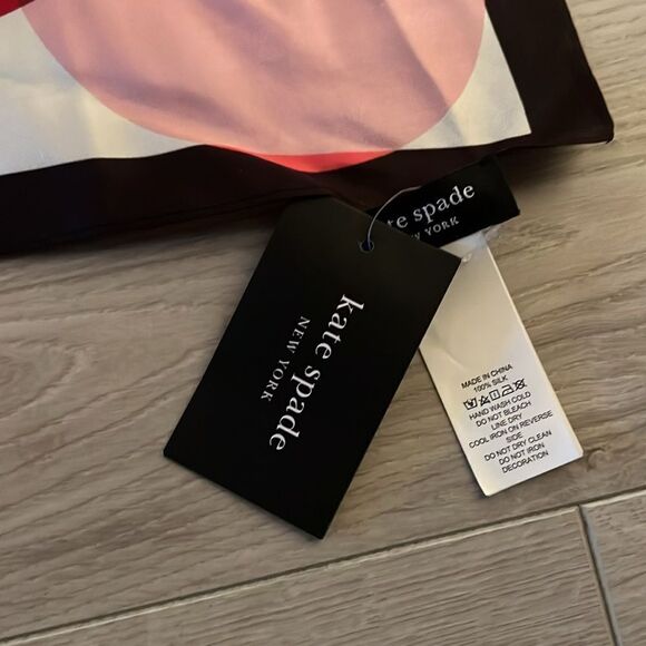 NWT Kate Spade printed silk scarf 20.5 x 20.5 - Picture 8 of 9